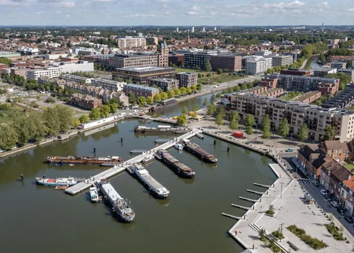 Bateau Peniche Au Coeur De Lille Bed & Breakfast